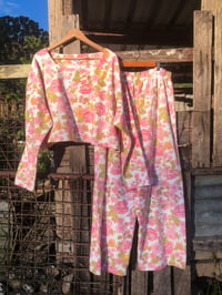Image 1 of XL (22) *Reduced fault Roses and Dandelions 