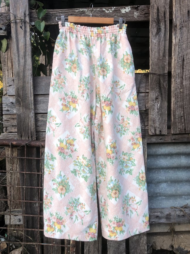 M (12/14) Apricot Floral