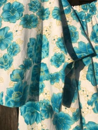 Image 2 of L(18/20) Aqua Blooms
