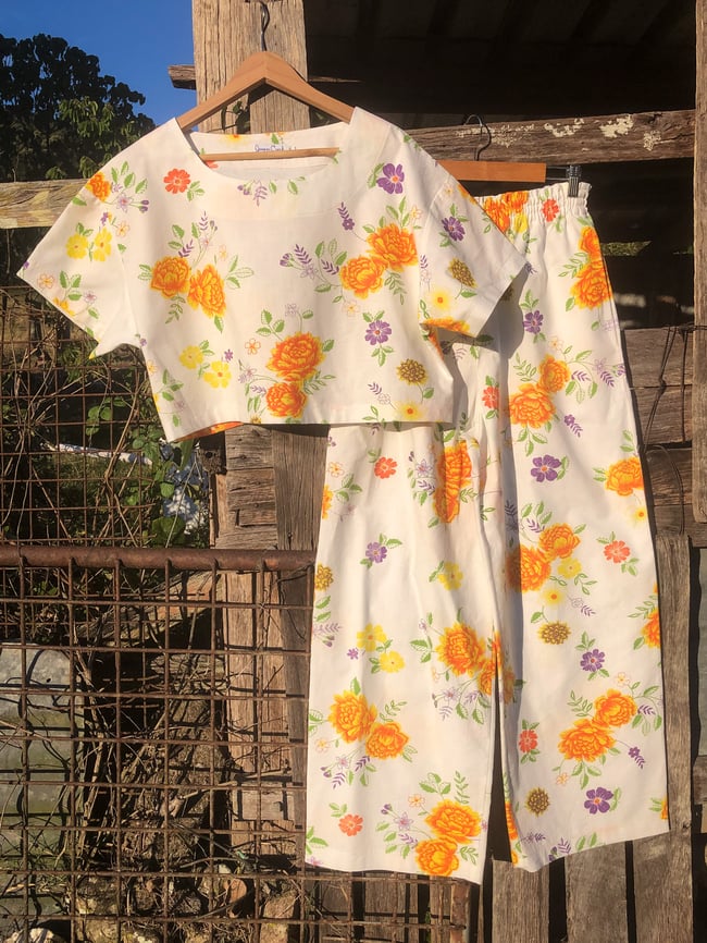 M (16)  Sunshine Floral