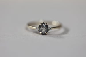 Image of 18ct gold hexagonal dark grey diamond trilogy ring (LON206)