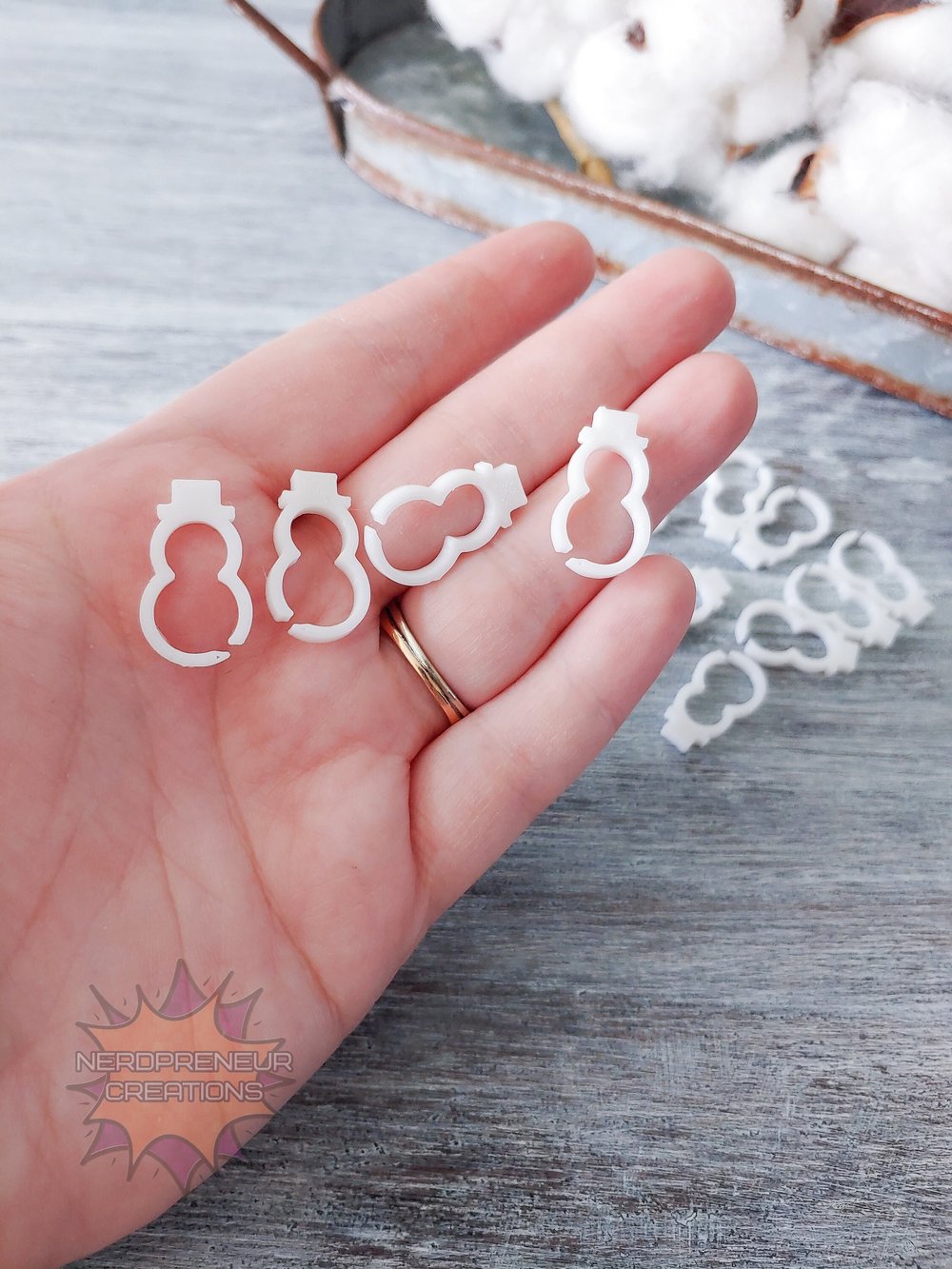 Image of 12 Pack Snowman Stitch Markers - 3D Printed Progress Keepers for Crochet and Knitting