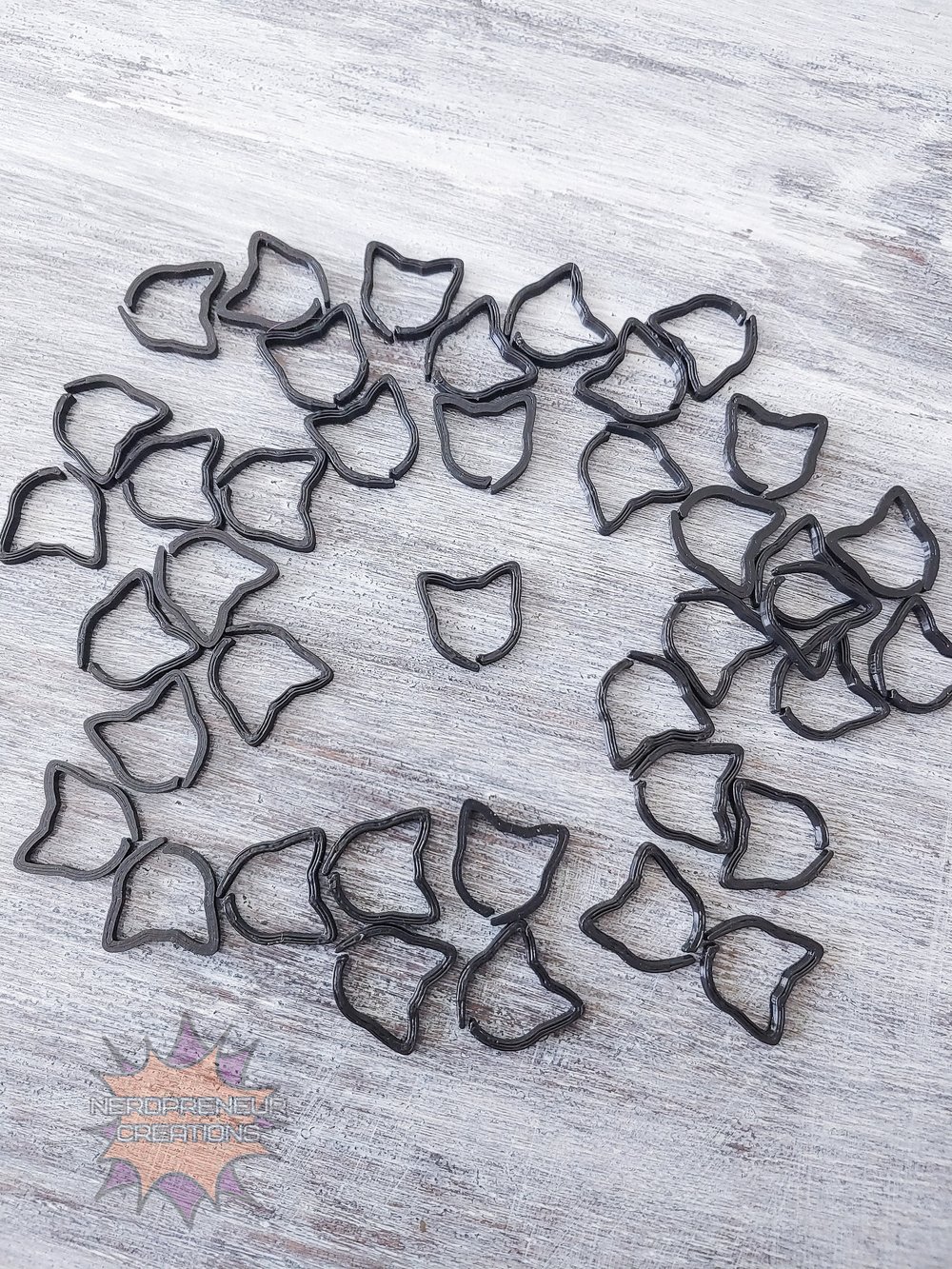 Image of 12 Pack Cat Stitch Markers - 3D Printed Progress Keepers for Crochet and Knitting