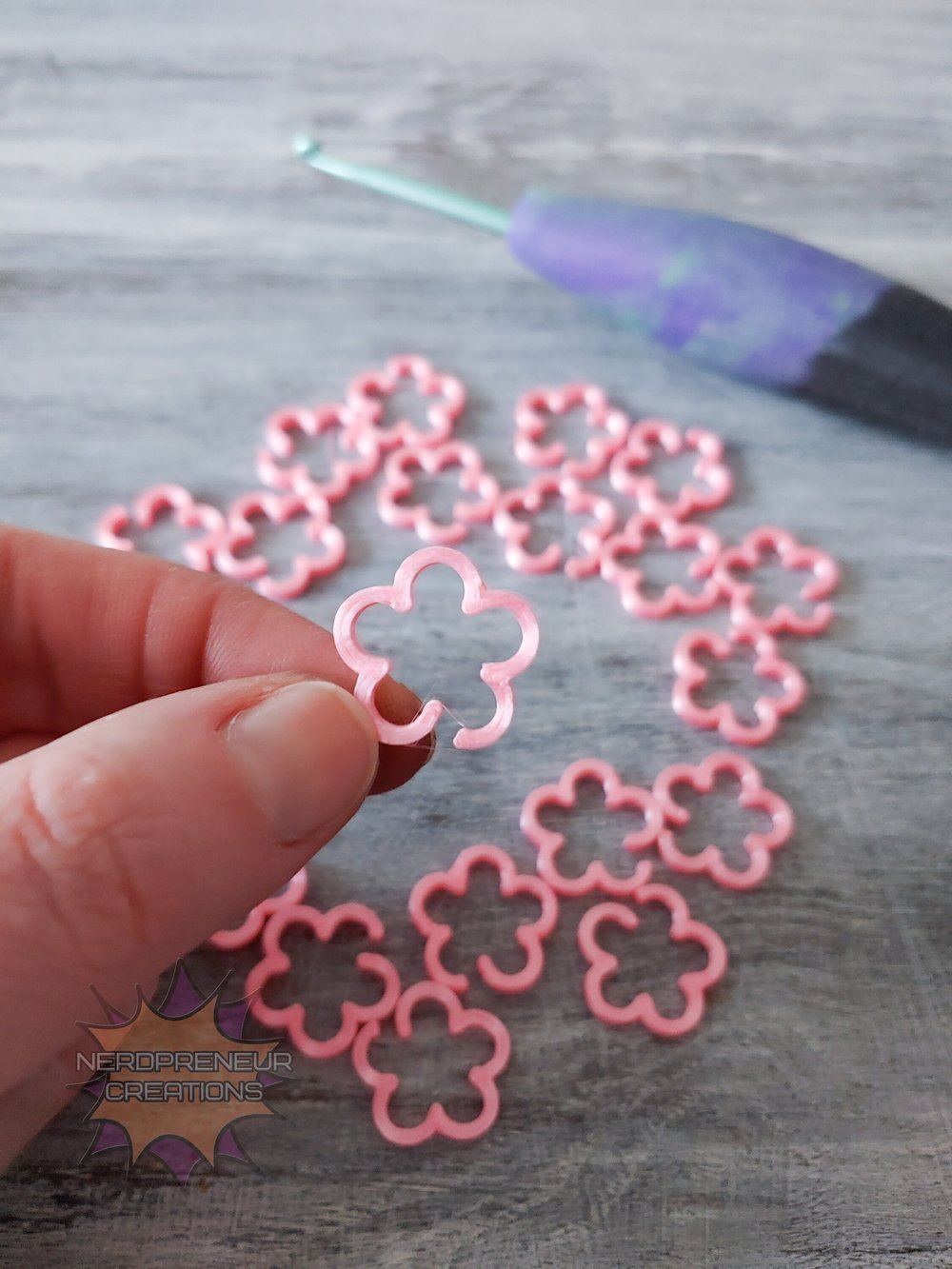Image of 12 Pack Flower Stitch Markers - 3D Printed Progress Keepers for Crochet and Knitting