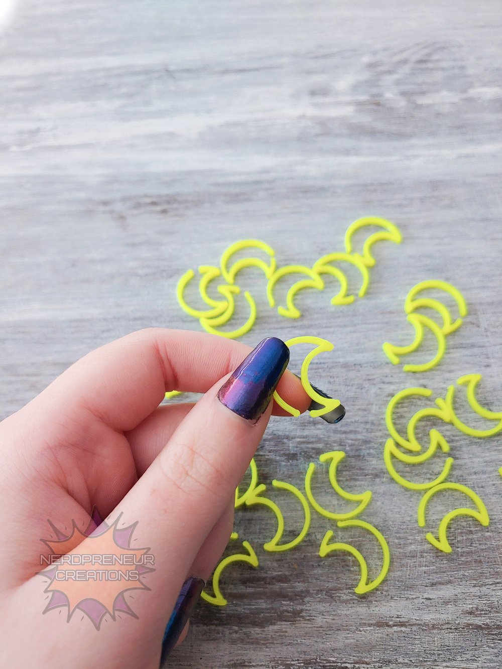 Image of 12 Pack Crescent Moon Stitch Markers - 3D Printed Progress Keepers for Crochet and Knitting