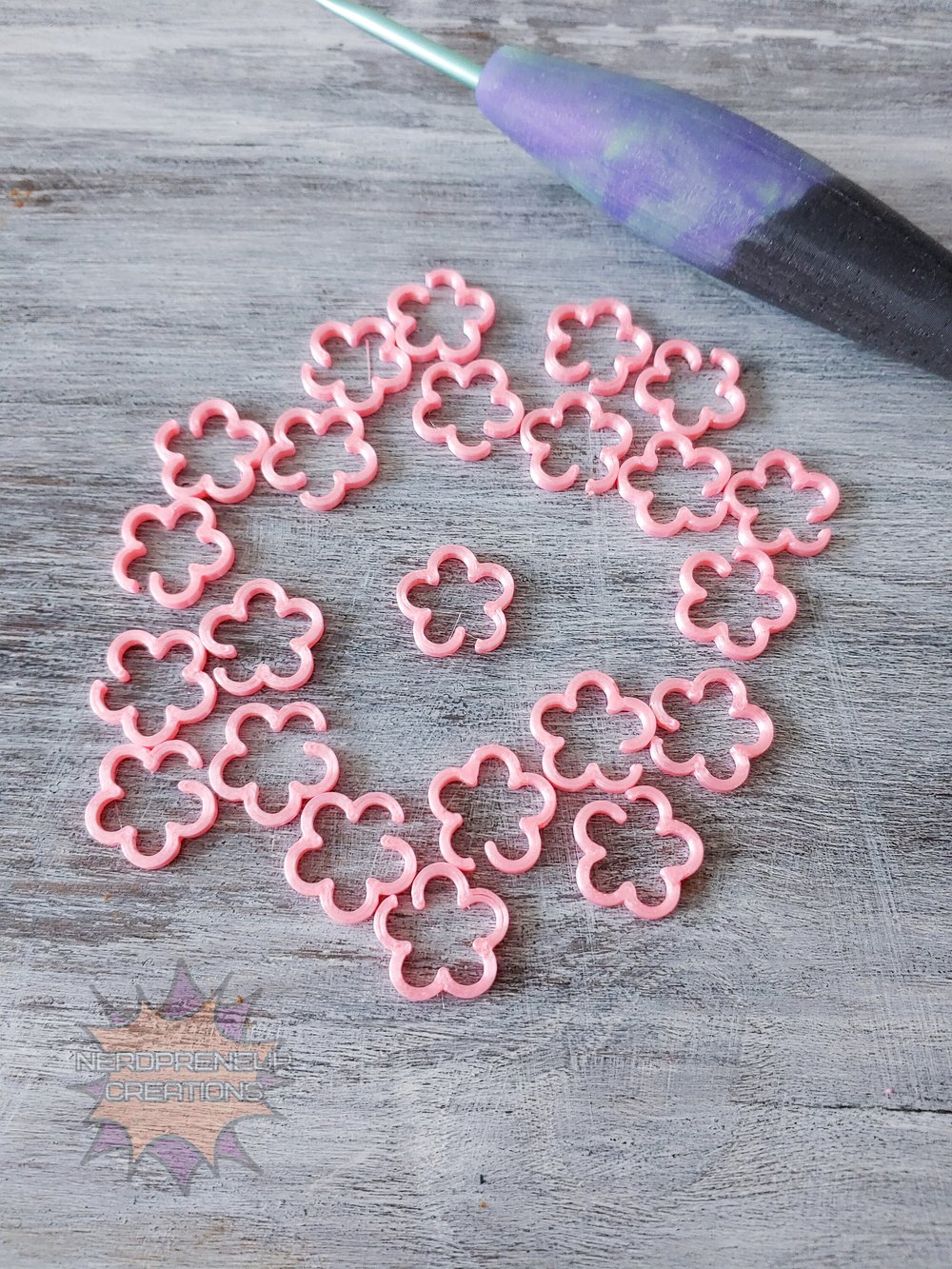 Image of 12 Pack Flower Stitch Markers - 3D Printed Progress Keepers for Crochet and Knitting