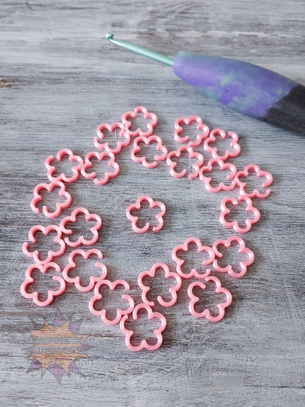 Image of 12 Pack Flower Stitch Markers - 3D Printed Progress Keepers for Crochet and Knitting