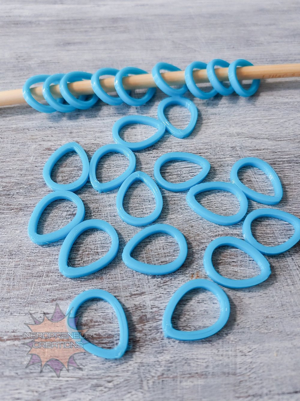 Image of 12 Pack Knitting Egg / Tear Drop Stitch Markers - 3D Printed