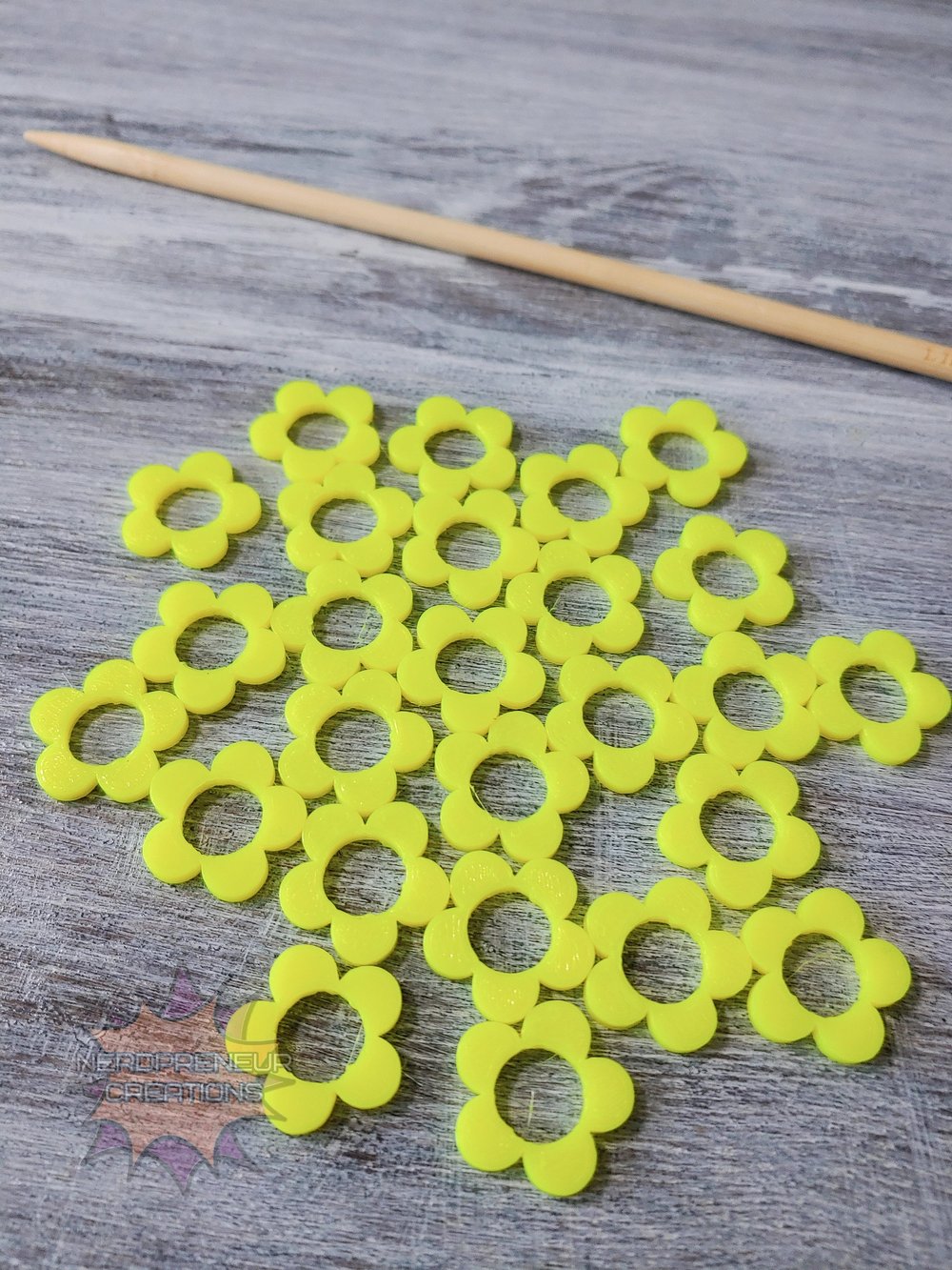 Image of 12 Pack Knitting Flower Stitch Markers - 3D Printed