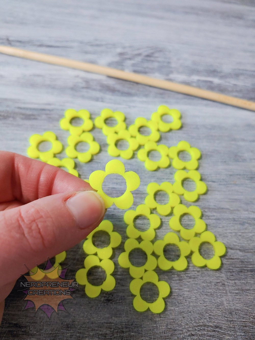Image of 12 Pack Knitting Flower Stitch Markers - 3D Printed