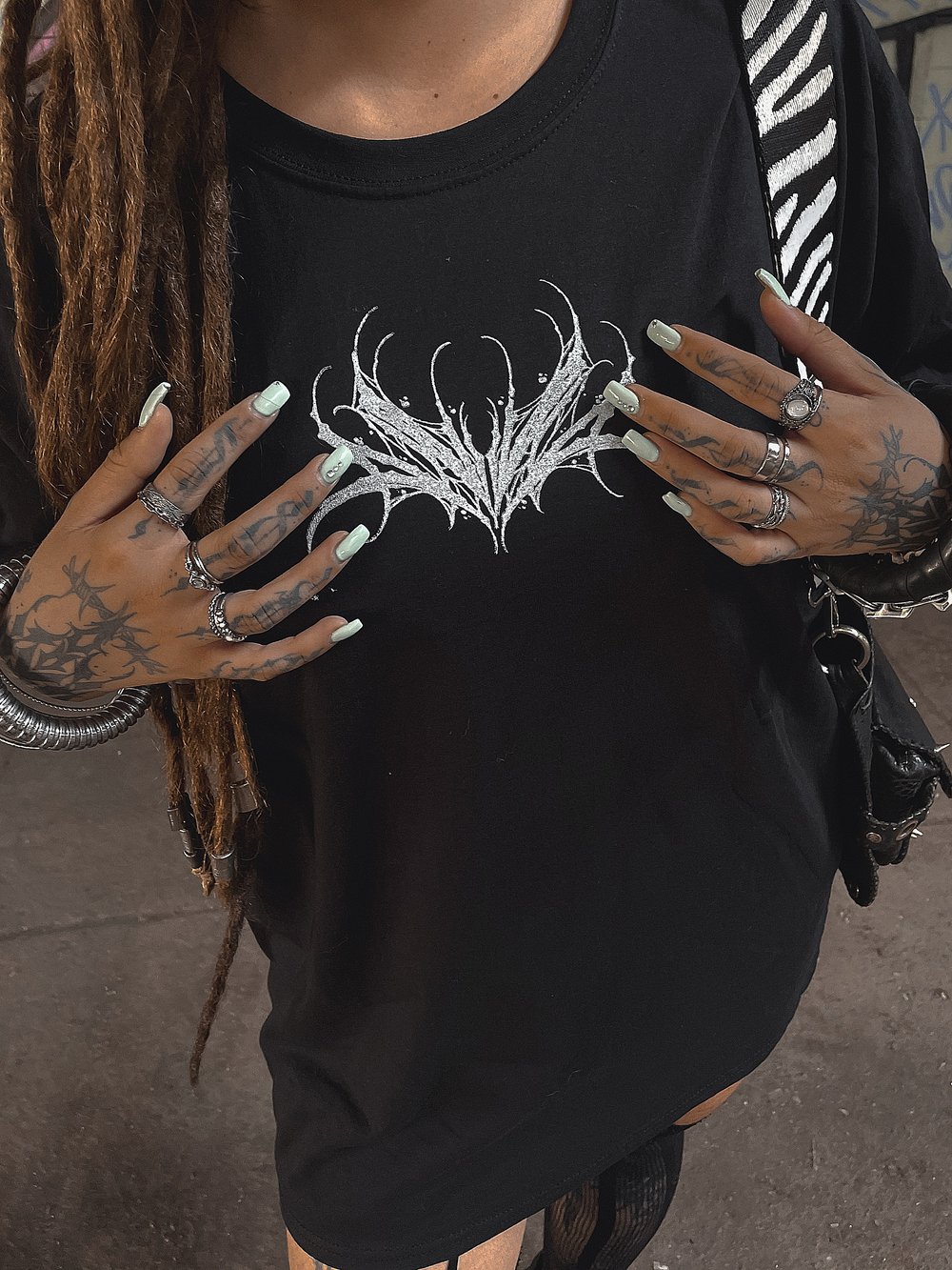 MERAKI TEE