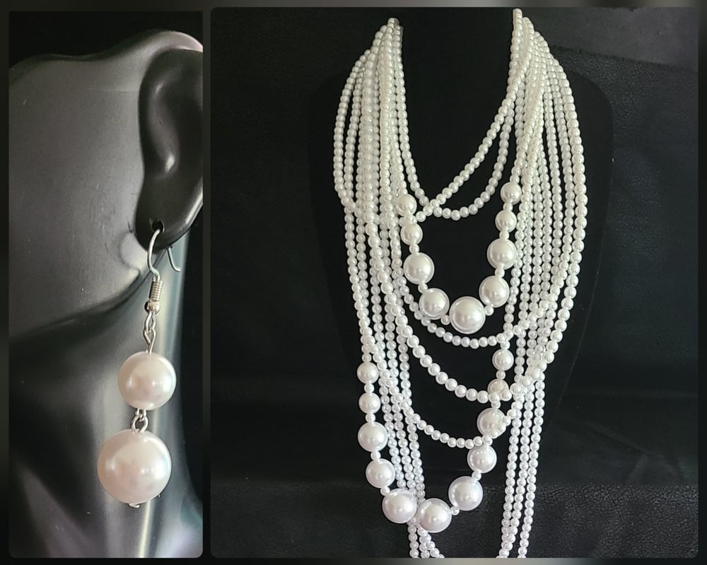 Image of The long way pearls 