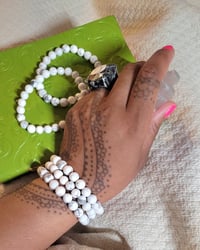 Image 1 of Howlite stretch bracelet 