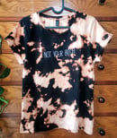 Image 1 of M | BATIK SHIRT | UNIKAT | "NOT YOUR BITCH" | T-Shirt | DIY | Tailliert | bio | organic | feminism