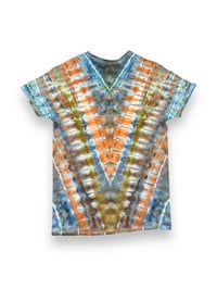 Image 2 of Peachy V - Original dyed v-neck - Medium 