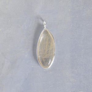 Image of Golden Rutilated Quartz oval shape cabochon cut silver lined necklace no.2