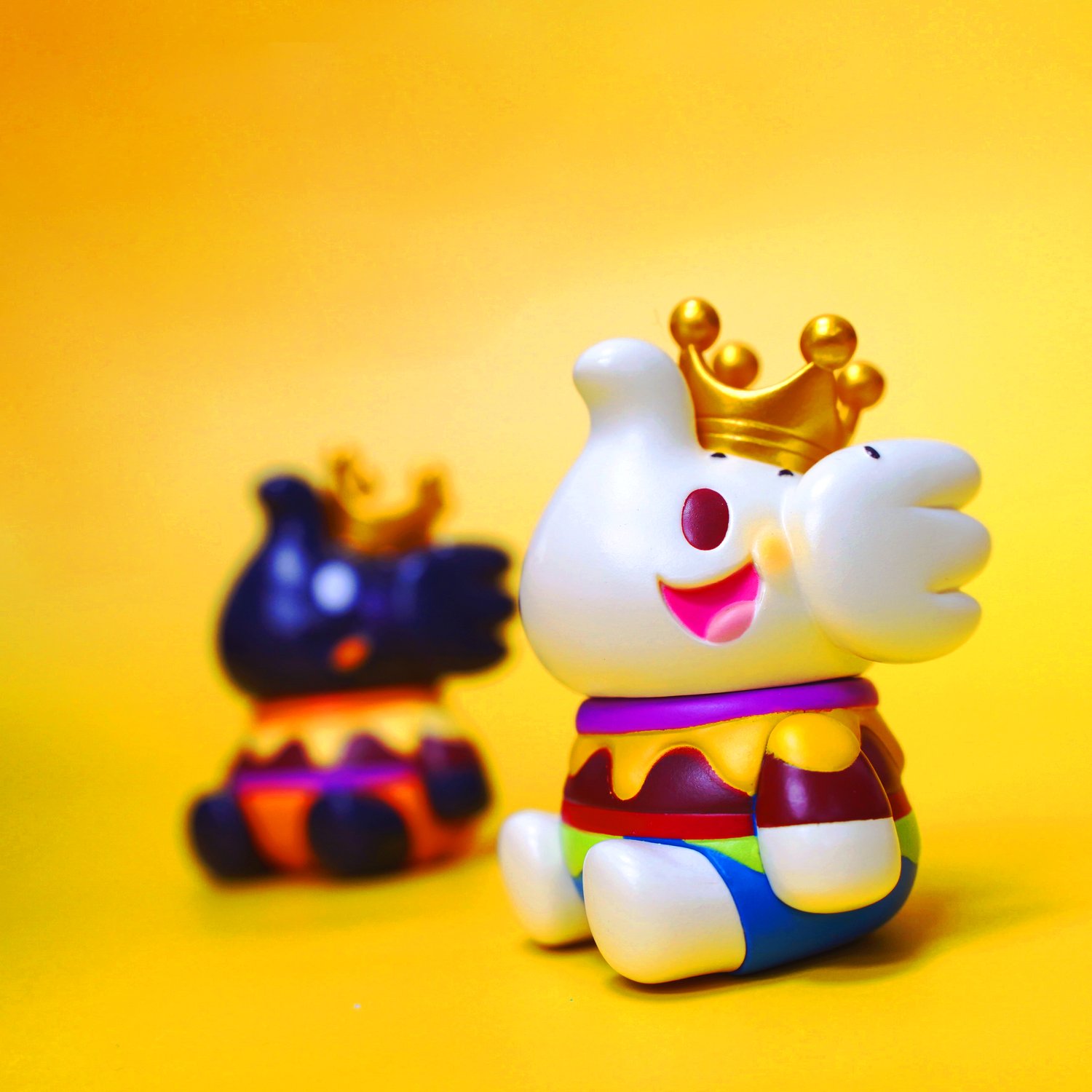 Image of KING BURGER ELFIE & GREENIE BLIND BOX (6 UNITS)