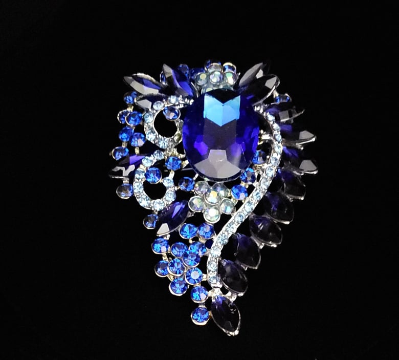 Image of Blue Beauty Brooch