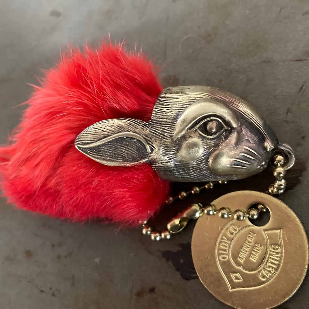 OLDY CO LUCKY RABBIT FOOT KEYCHAIN