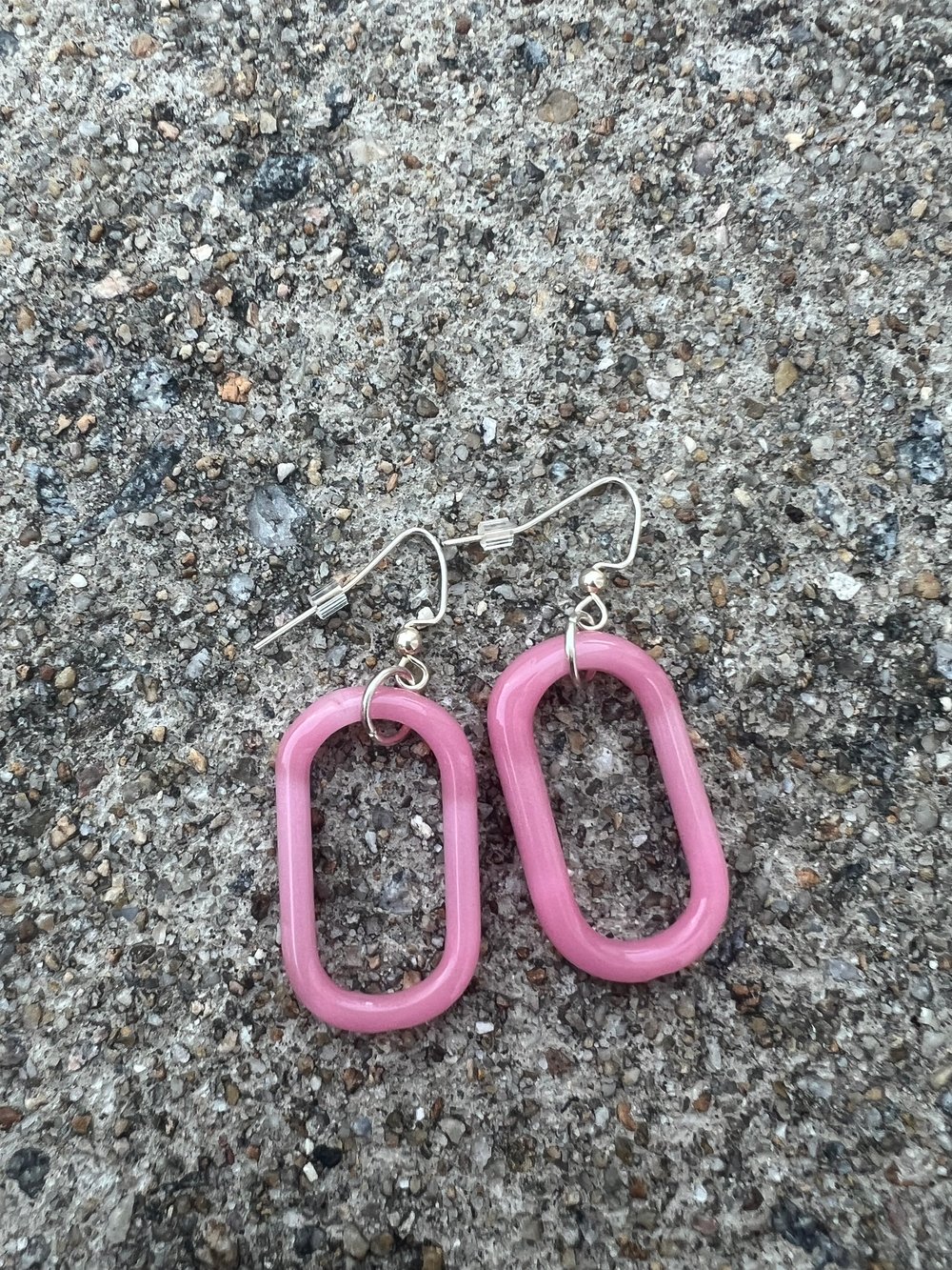 Image of Bubblegum single link earrings 