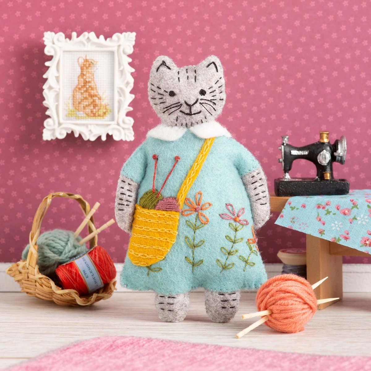 Image of Mrs Cat Felt Craft Kit