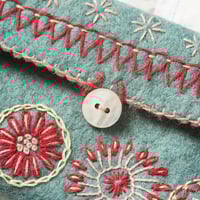 Image 4 of Sewing Pouch Felt Craft Kit