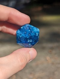 Image 1 of Ocean Shards Lucky Star 22mm D20 Single