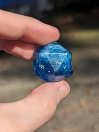 Image 4 of Ocean Shards Lucky Star 22mm D20 Single