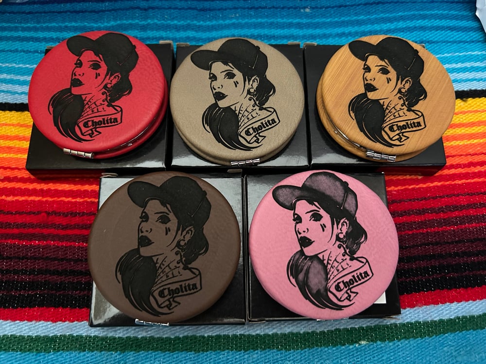 Cholitas mirrors