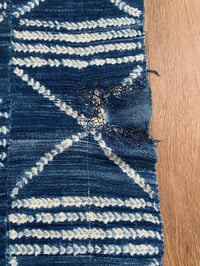 Image 5 of 60s AFRICAN HAND-LOOMED AND HAND-DYED INDIGO STOLE