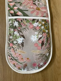 Image 5 of Original art flowers oven gloves 