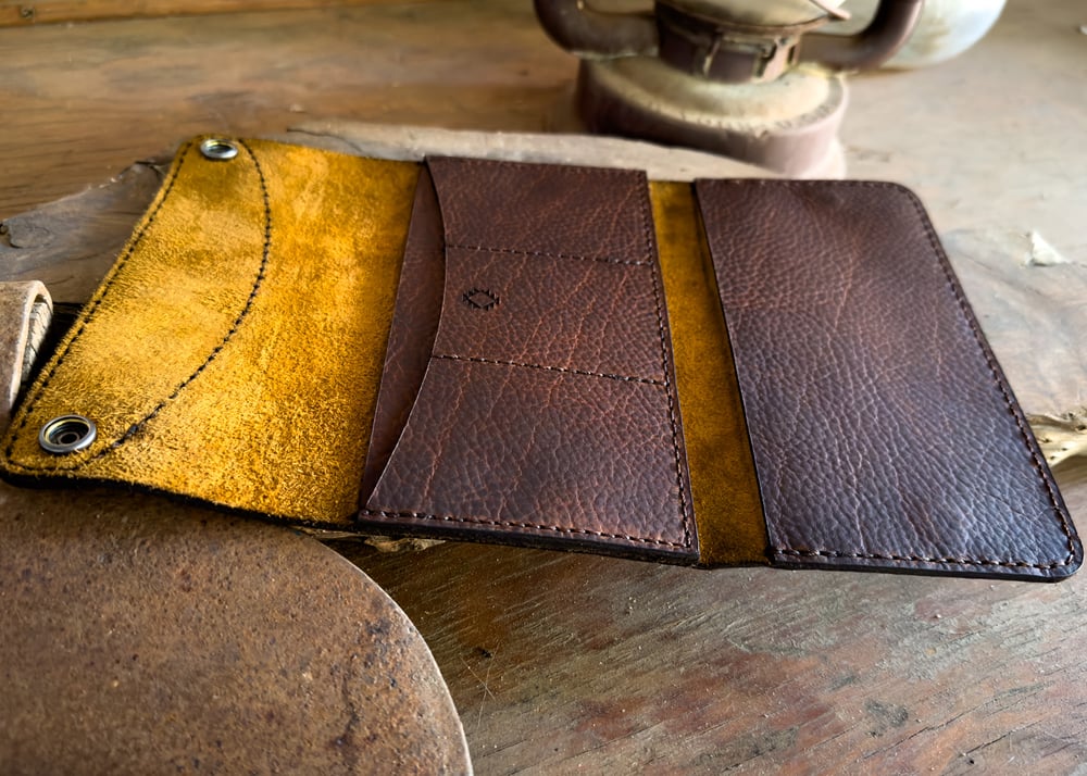 Image of The Alder Clutch - Bison Brown