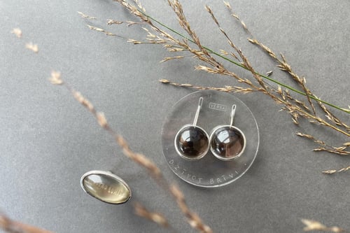 Image of "To live freely" silver earrings with smoky quartz · VIVERE LIBERE ·