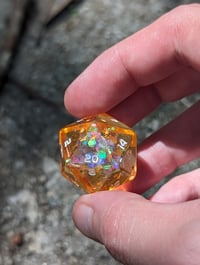 Image 2 of Fizzy Orange Lucky Star 22mm D20 Single