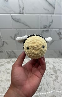 Image 2 of Mini Bee