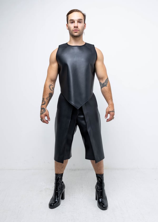 VEGAN LEATHER SINGLE PEAK VEST