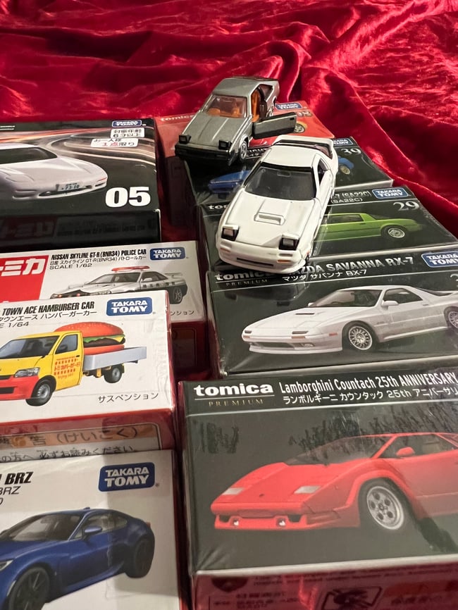 Tomica 1 64 Diecast 