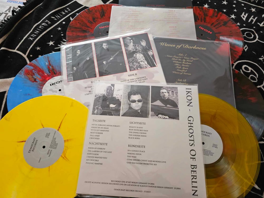 Image of DESTROYING THE VAMPIRE FROM THE VAULT DELUXE BOXSET