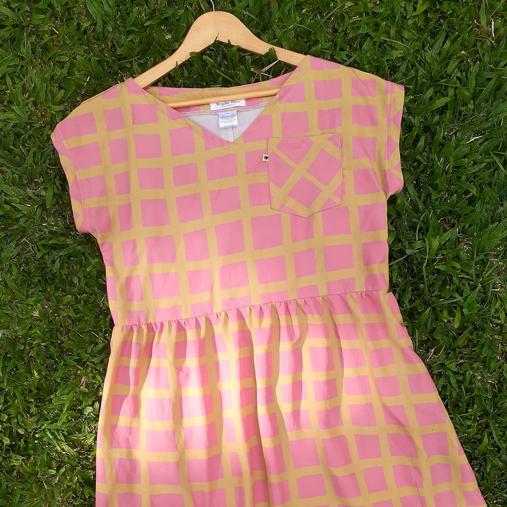 Image of HANNAH V-NECK in PINK GRID. SIZE MEDIUM Available.