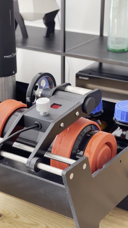 Filmomat Light: compact manual rotational film processing | CatLABS