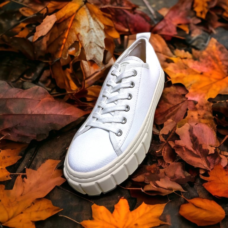 Victoria white cotton canvas trunk sole sneaker made in Spain Image 4