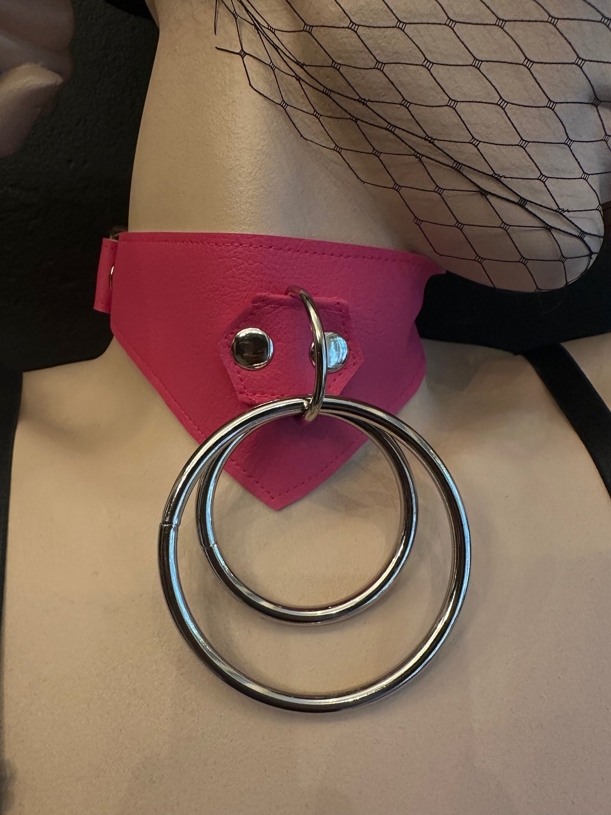 Charlotte collar Barbie pink