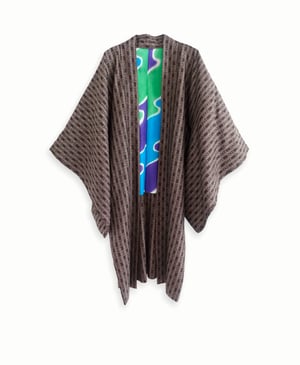 Image of Kort brun silkekimono m. japansk mønster og grønt/lilla for - vendbar