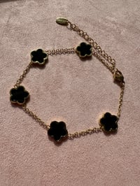 Image 6 of Flower bracet  花朵手链