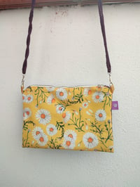 Image 3 of Mini bolso MARgaritas AMARILLO