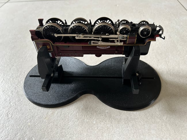 Train Railway Locomotive Servicing Cradle Multi Angle Berth Holder 00 H0 gauge