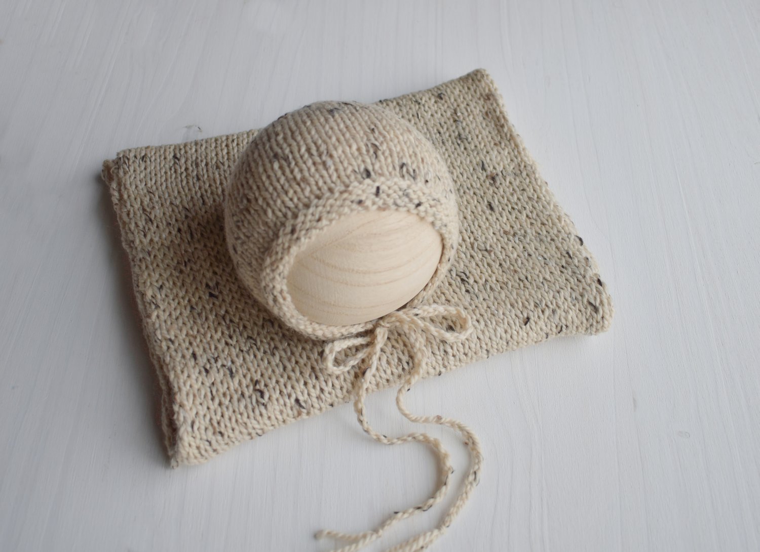 Image of Oatmeal Tweed Bonnet & Wrap Set