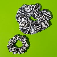 Image 2 of WOW BUN (min)