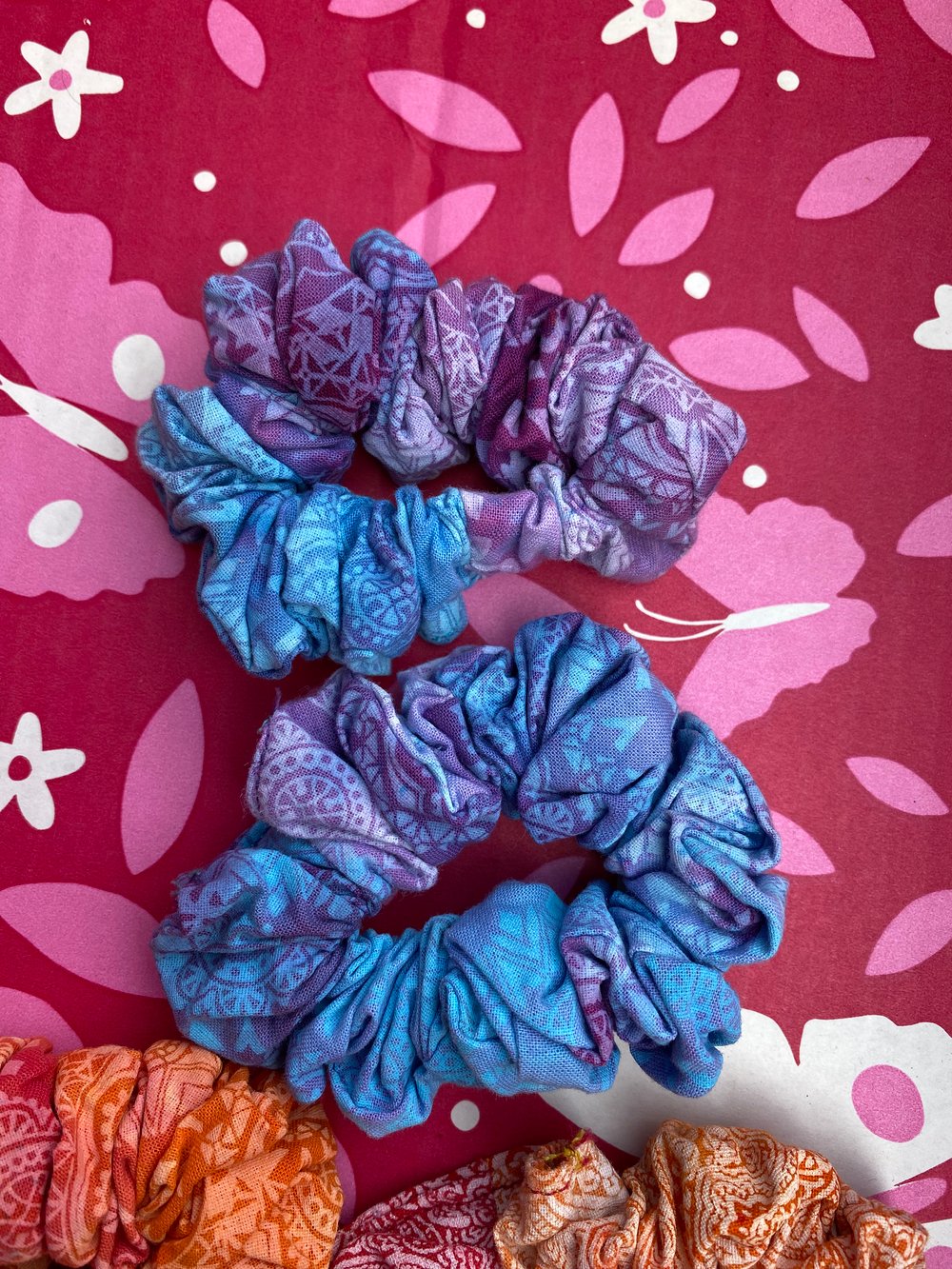 Tie Dye Scrunchie (Cool Colors)