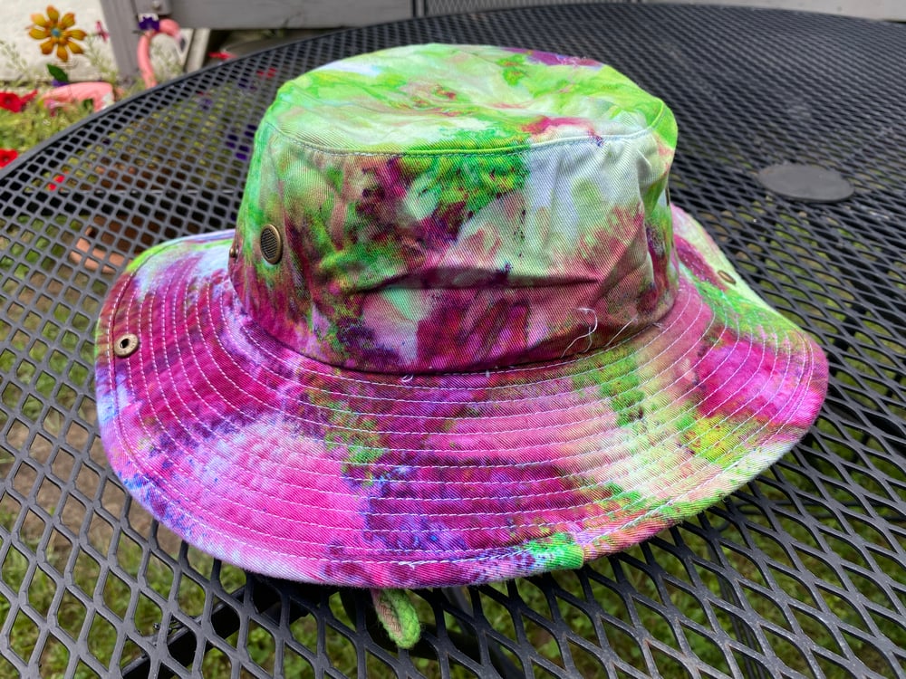 L/XL Bucket Hat